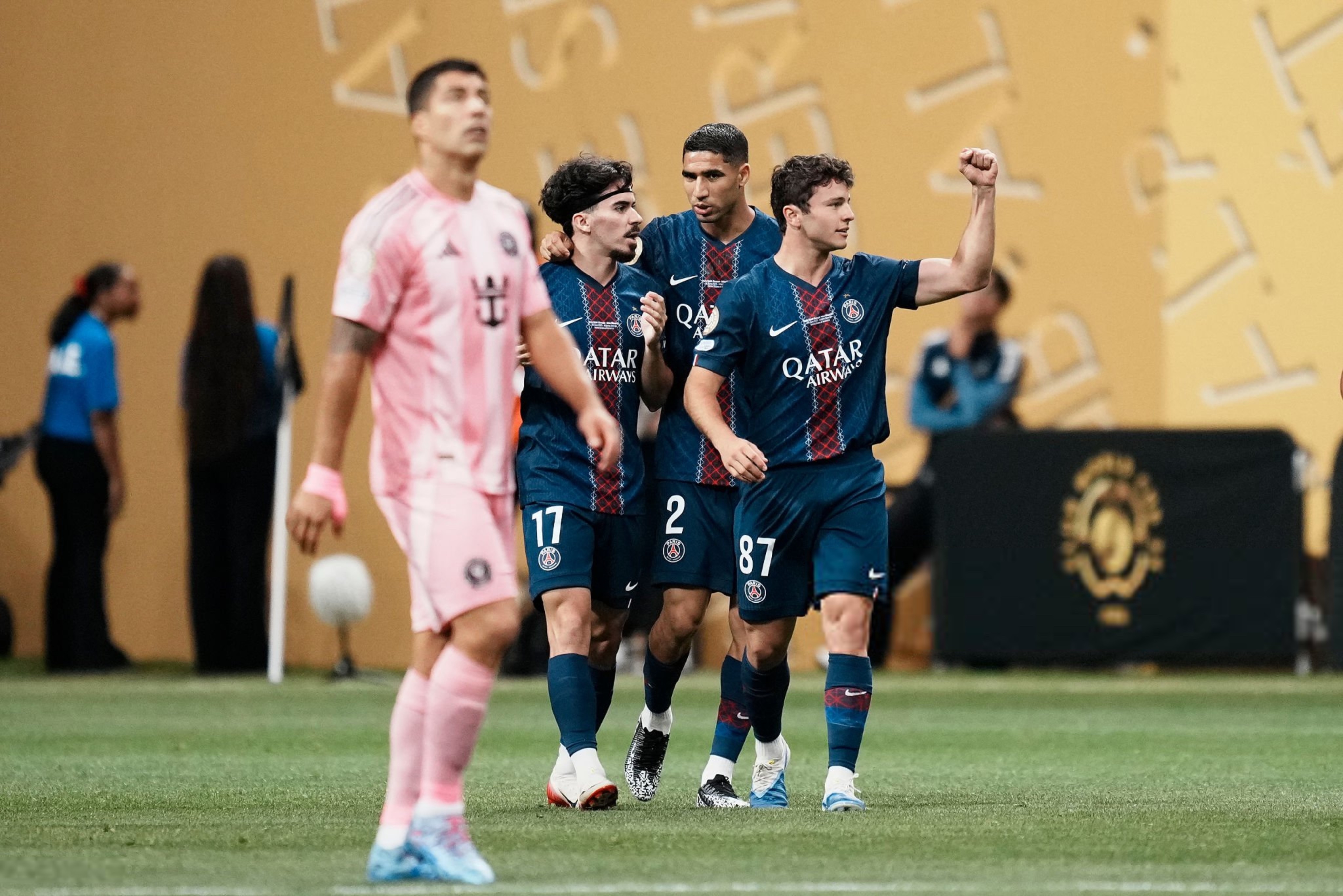 包含曼联内部会议纪要流出:国际比赛日复出首秀,法甲使命明确,赛程密集仍需轮换的词条 包含曼联内部会议纪要流出:国际比赛日复出首秀,法甲使命明确,赛程密集仍需轮换的词条